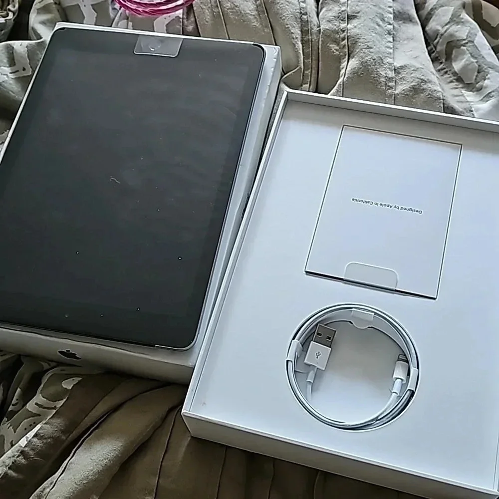IPad 6th Gen 32gb